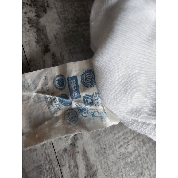 Vtg Infant Size NHL Detroit Red Wings Hat Lot Beanie Newborn 0-3 Months 1990s - Picture 11 of 11